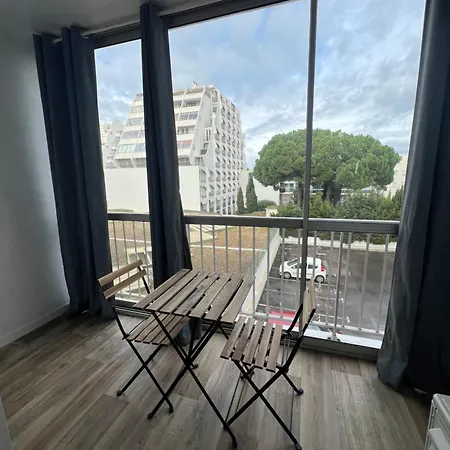 Stone Brooke * Λα Γκραντ-Μοτ